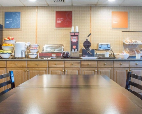 Comfort Inn & Suites Rochester Niagara Falls image 25